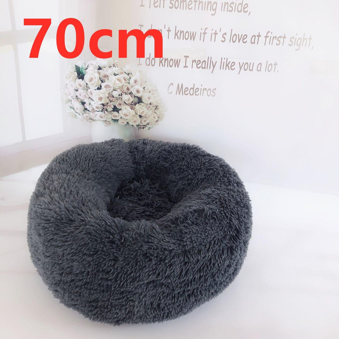 Cozy Haven: Luxurious Round Pet Bed For Winter Comfort