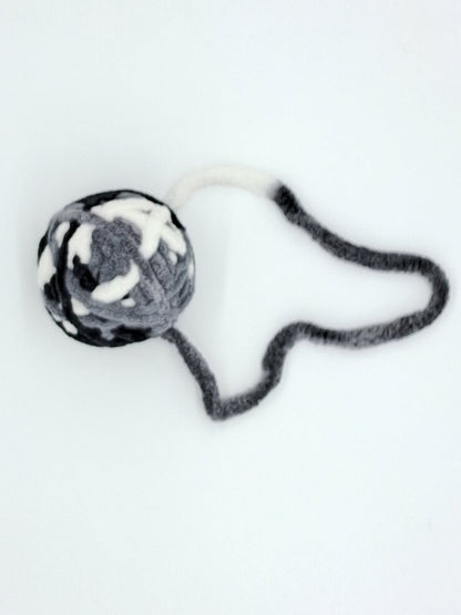 Kitty Cat Yarn Ball (LARGE)